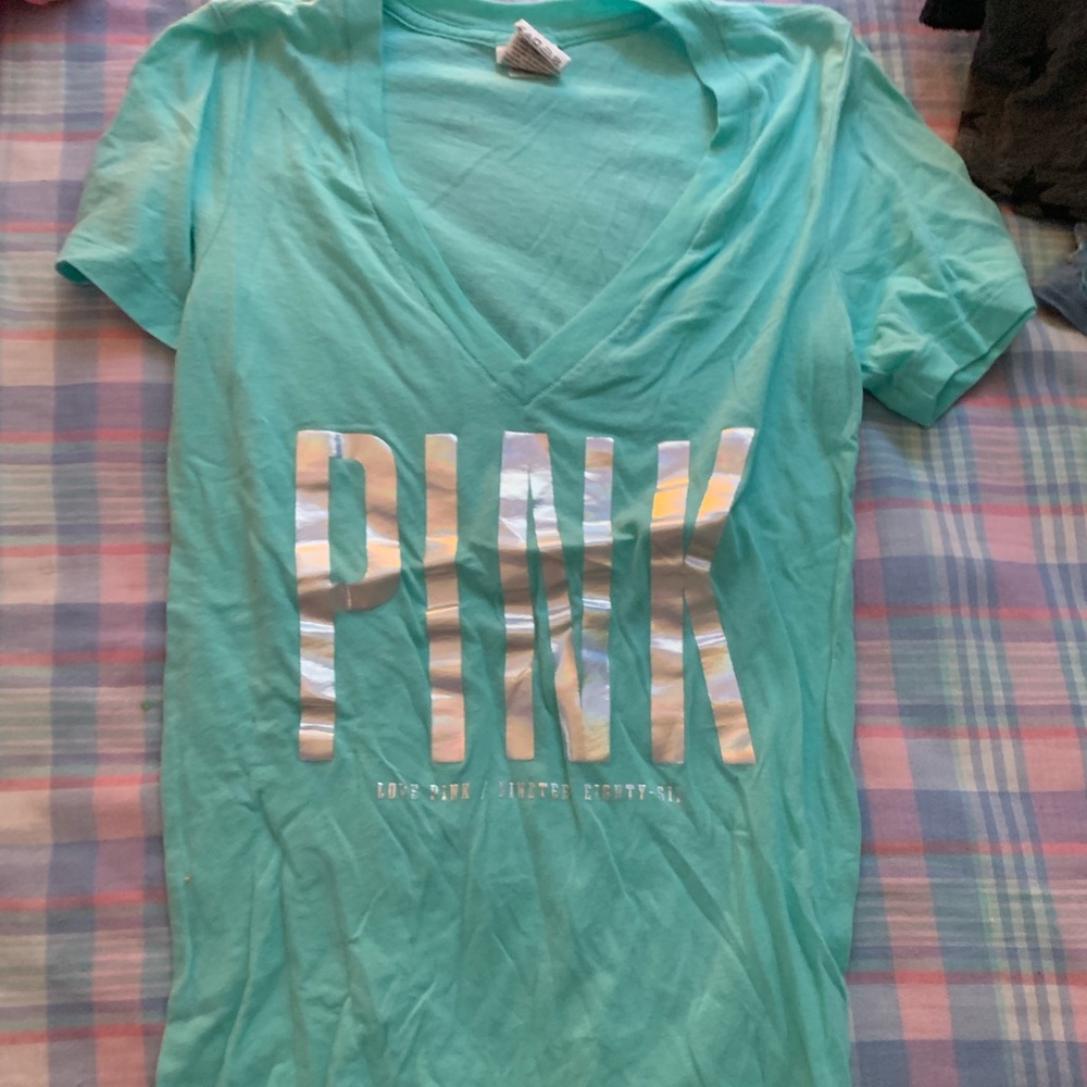 Pink vs shirt